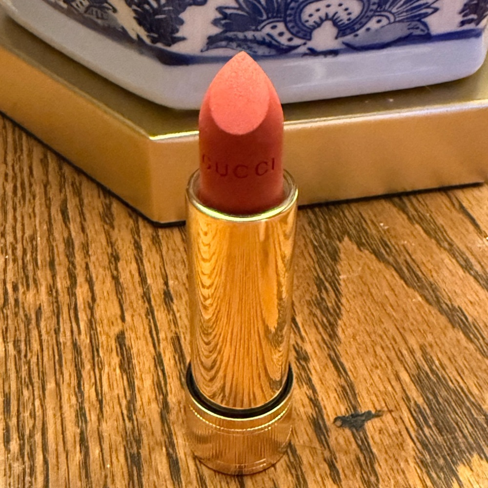 Gucci Rouge Matte Lipstick Janet Rust - Picture 7 of 9